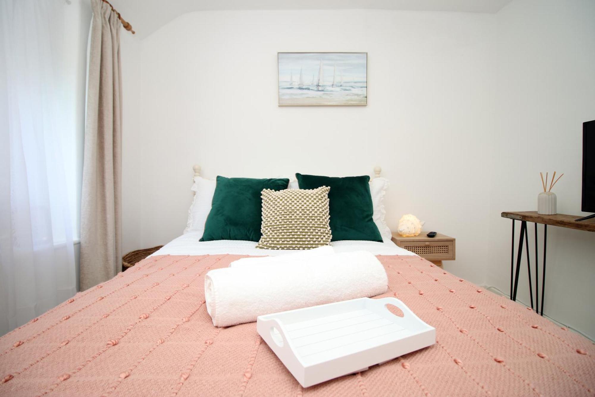 Little Gem In The Mumbles! Fishermans Cottage With Log Burner, Dog Friendly And Welcome Breakfast Hamper! المظهر الخارجي الصورة