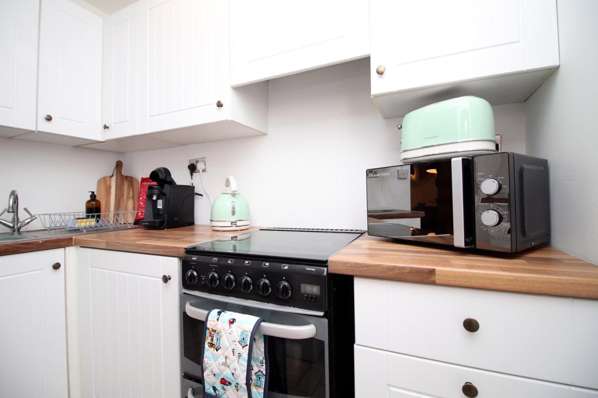 Little Gem In The Mumbles! Fishermans Cottage With Log Burner, Dog Friendly And Welcome Breakfast Hamper! المظهر الخارجي الصورة
